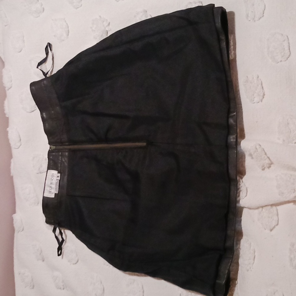 Awsome Hugo Buscati Milano Leather Mini Skirt. 8 πβοΈπ - Picture 6 of 10